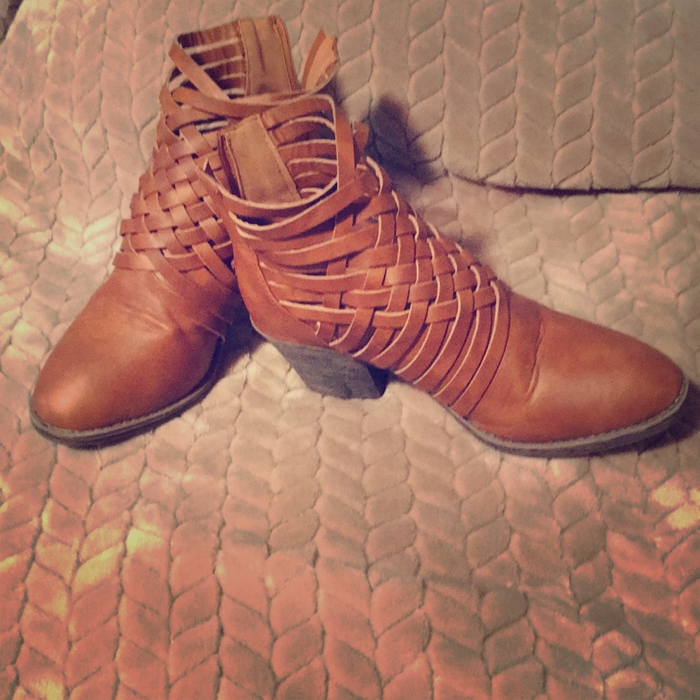 Rue 21 ETC! Women’s shoes